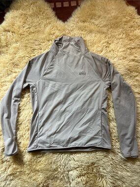REI Light Gray Insulated Pullover